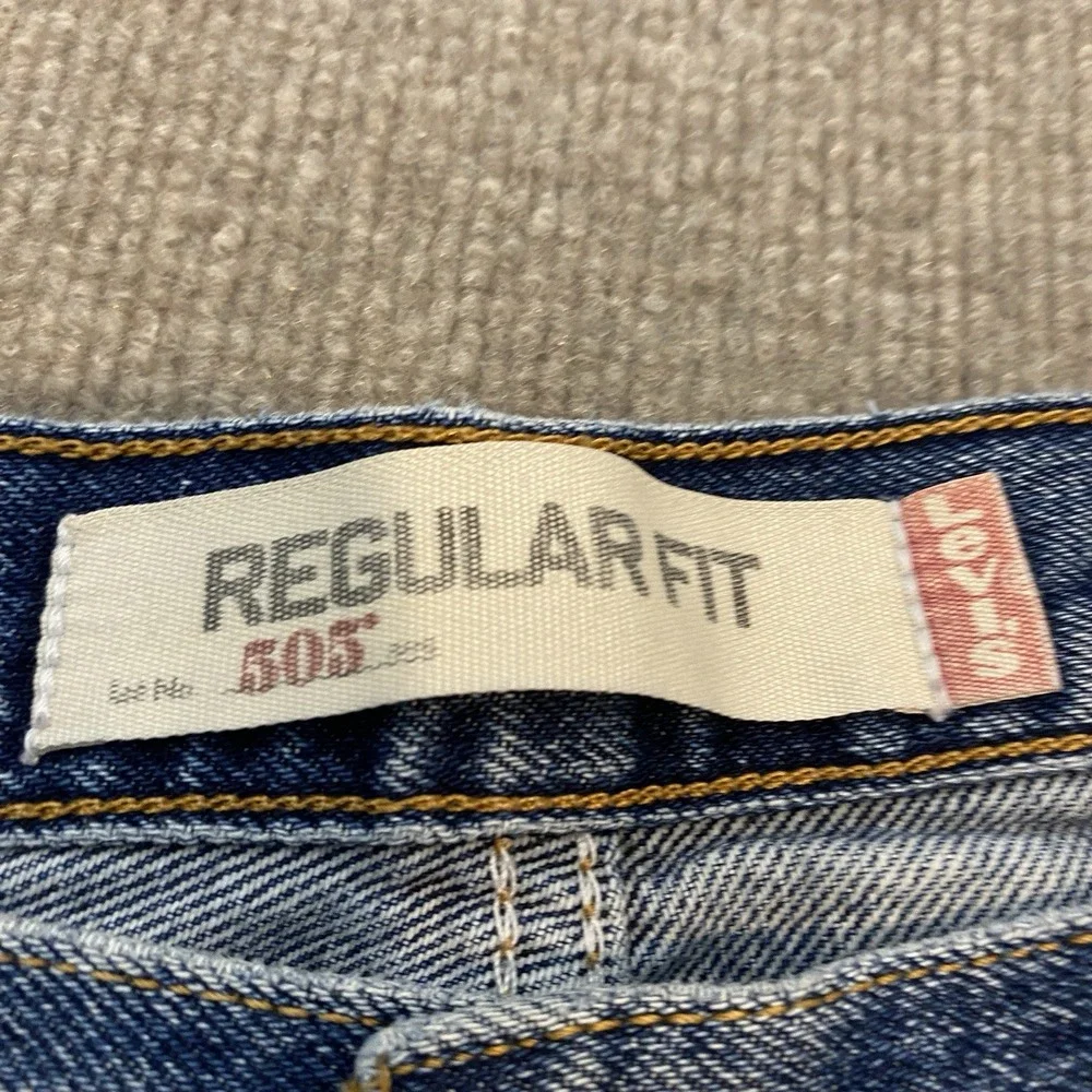 Levis Jeans Mens 38x32 Faded Blue 505 Straight Leg VTG Y2K 2004 Distressed Denim